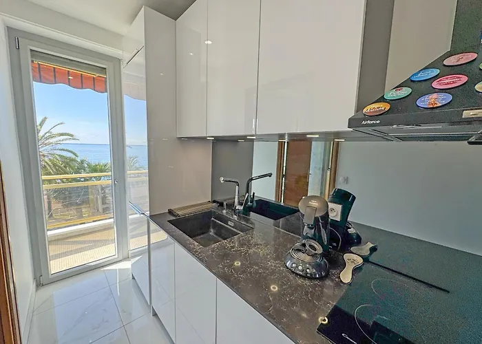 Riviera Escape Promenade Nice