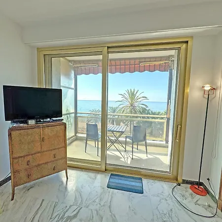 Riviera Escape Promenade