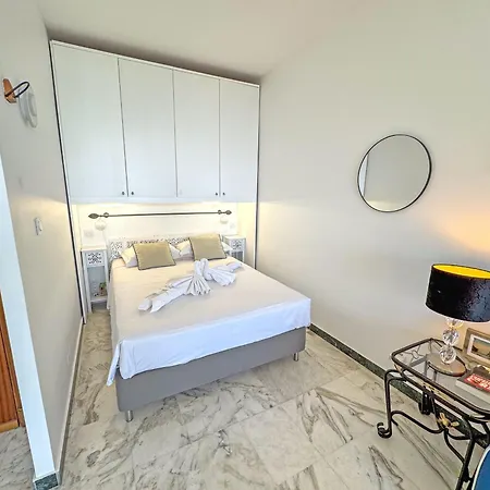 Riviera Escape Promenade *